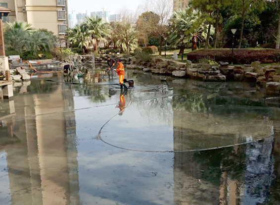 咸丰景观池淤泥清理